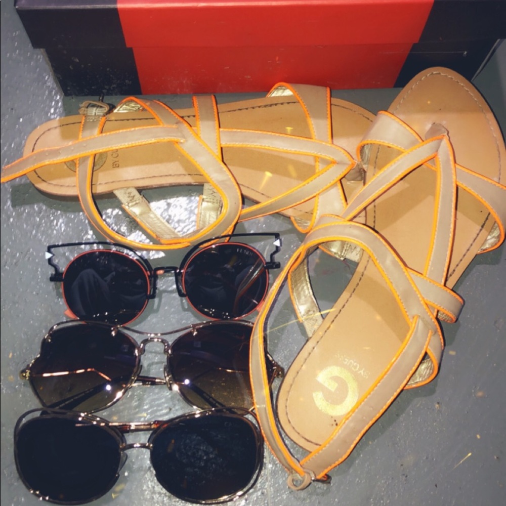 Flat sandals/glasses with purchase - Picture 2 of 2